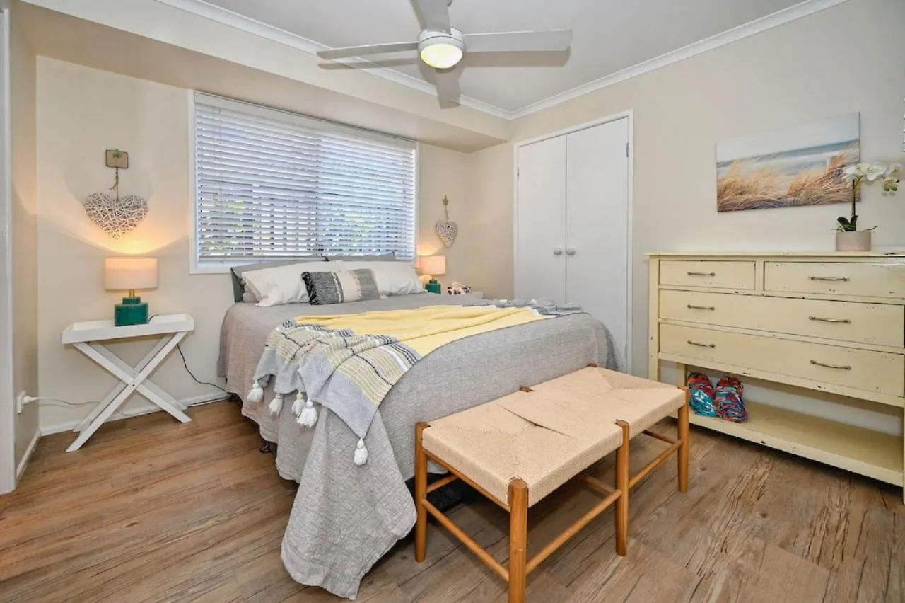 Driftwood Beach Home Kawana Waters 0*,